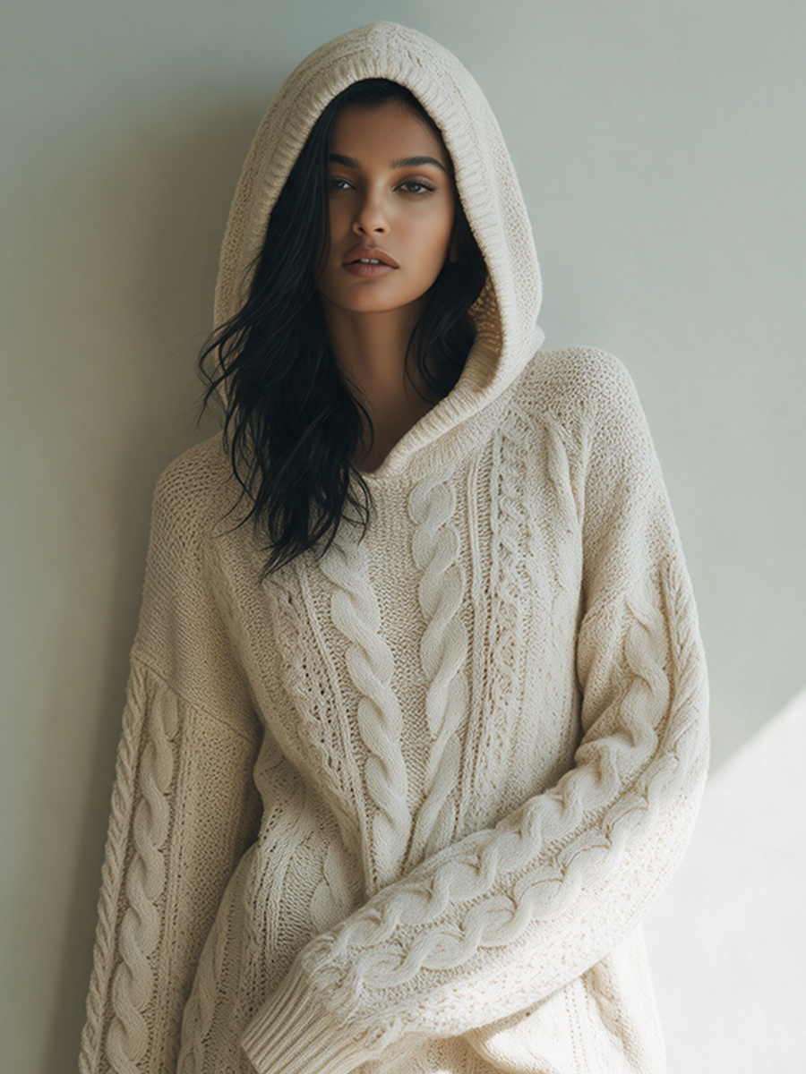 Kadın Rahat Kesim Kapüşonlu Saç Örgü Desenli Mini Elbise